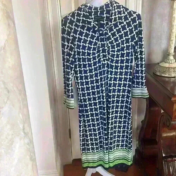 Laundry by Shelli Segal dress Size 4. Exc condition wrinkle free Lightweight - Picture 2 of 11